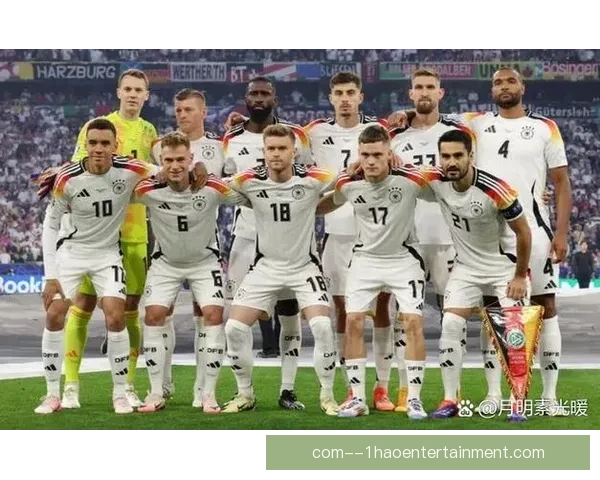 2024欧洲杯苏格兰球迷慕尼黑广场合影引发热议成为焦点 2024欧洲杯苏格兰球迷慕尼黑广场合影引发热议成为焦点